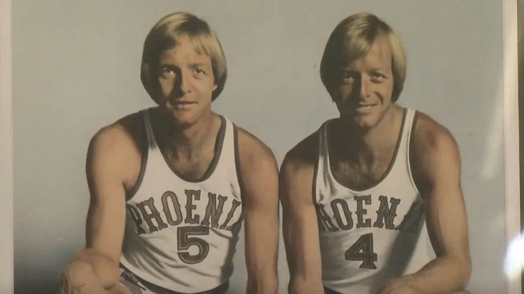 Dick Van Arsdale y su hermano genelo, Tom Van Arsdale.