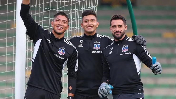 Colo Colo renueva a su tercer arquero. ¿Será el segundo meta de Almirón el 2025?
