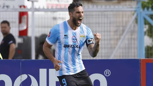 Joaquín Larrivey deja Magallanes y algunos ya se ilusionan con verlo en la U.