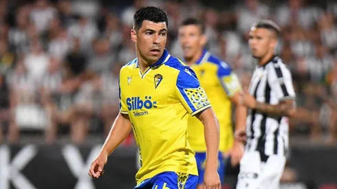 Tomás Alarcón deja Cádiz y llega a Colo Colo