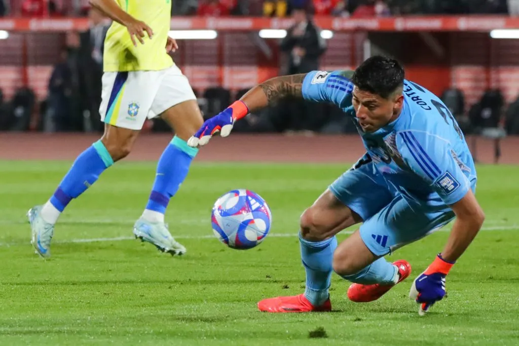 Alarmas en la selección chilena: la salida de Brayan Cortés para llegar a León podría significar una suplencia de del 1 de La Roja en México.