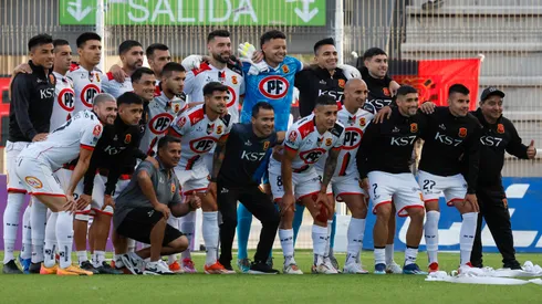 El equipo de Rangers antes de la final de ida de la Liguilla de Ascenso de la Primera B con Deportes Limache.