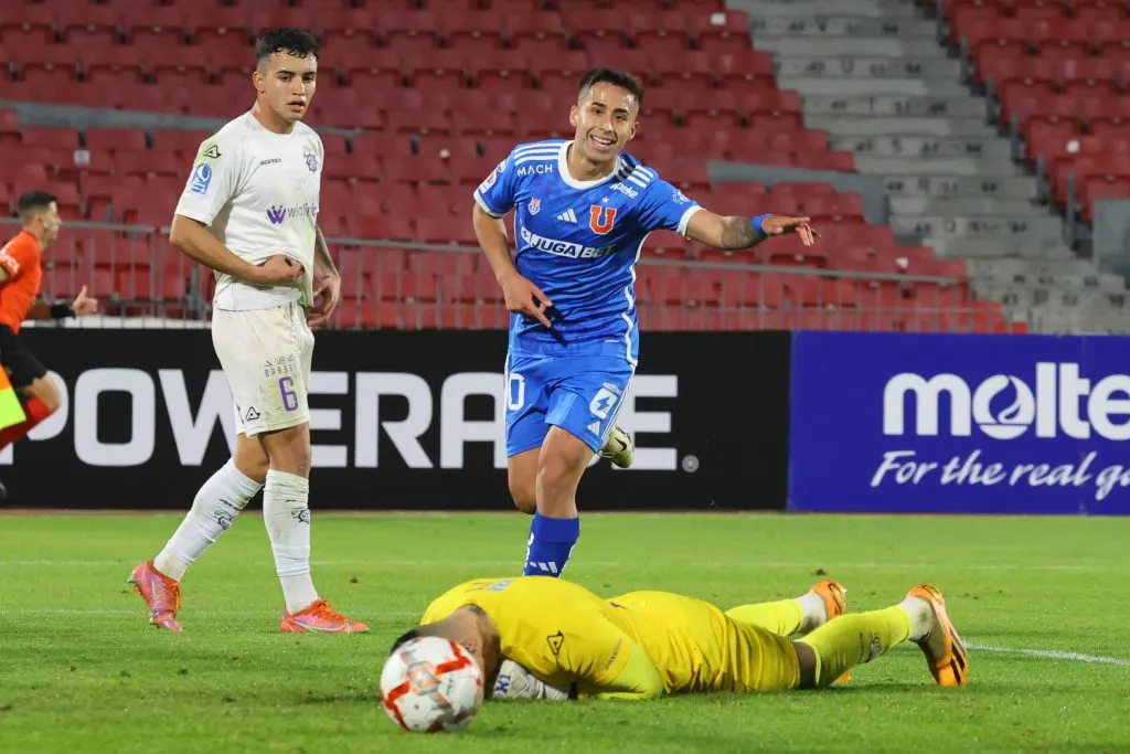 Lucas Assadi puede seguir el camino de Darío Osorio en Europa. Foto: Marcelo Hernandez/Photosport