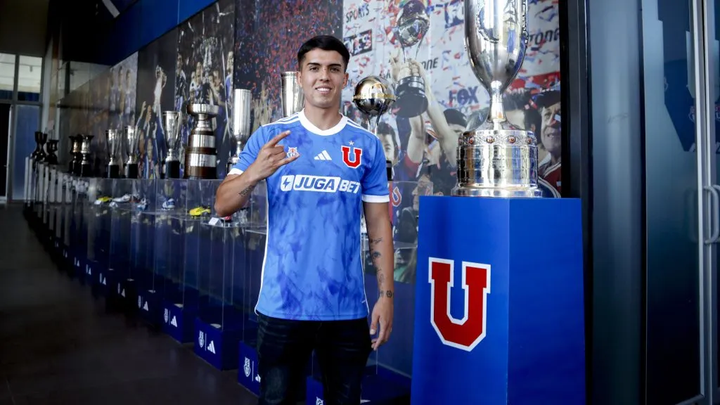 La U anuncia su primer refuerzo para el 2025: Julián Alfaro. Foto: U de Chile.
