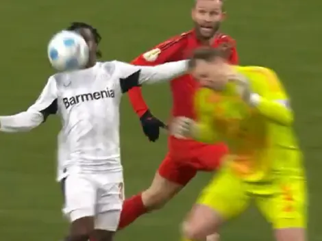 Video: Neuer sufre su primera expulsión tras brutal falta