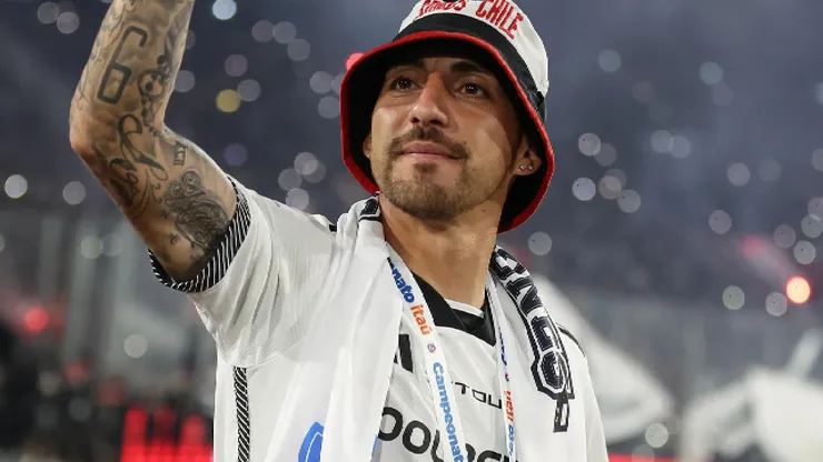 Rumores sobre una salida de Javier Correa asusta a los hinchas de Colo Colo.