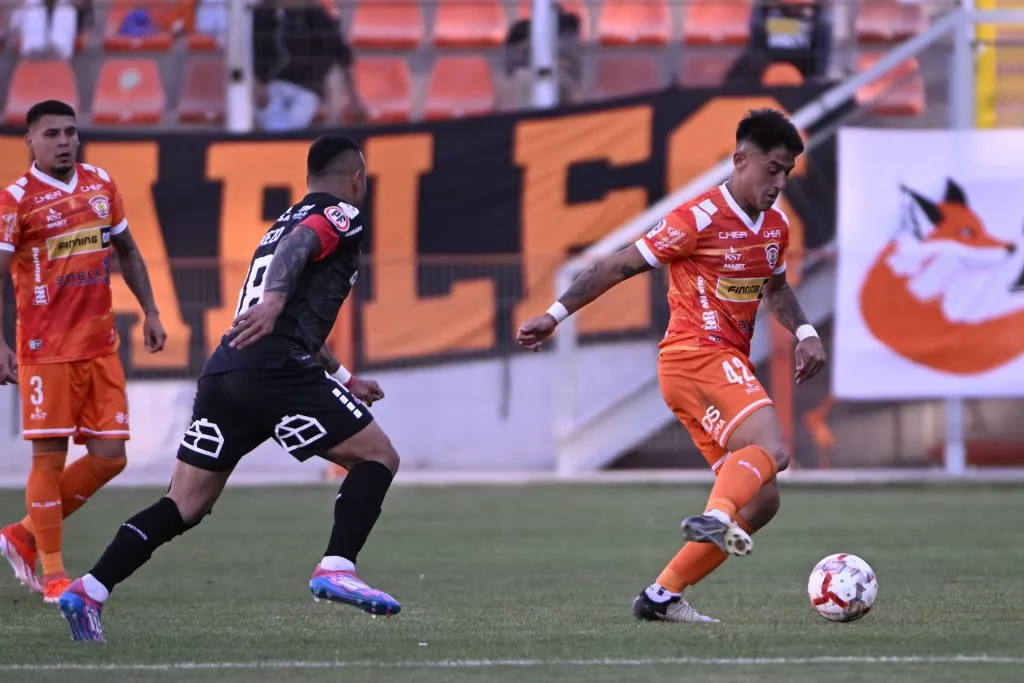 Mauro Brasil frente a Ñublense. (Pedro Tapia/Photosport).