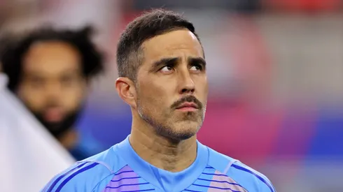 Bravo está evaluando la opción de salir del retiro para atajar en Colo Colo.