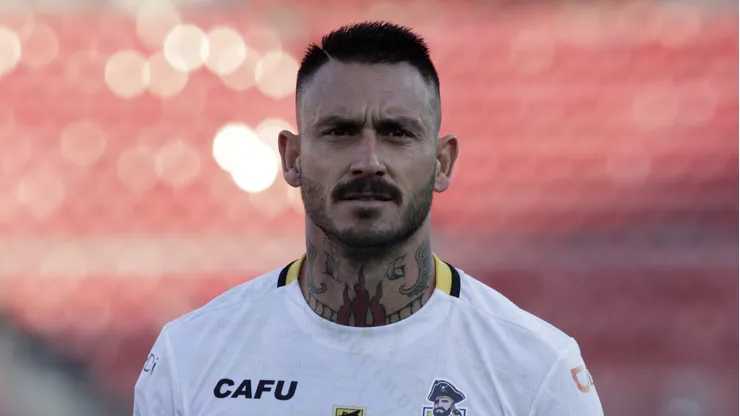 Pinigol estará hasta al menos seis meses fuera de las canchas