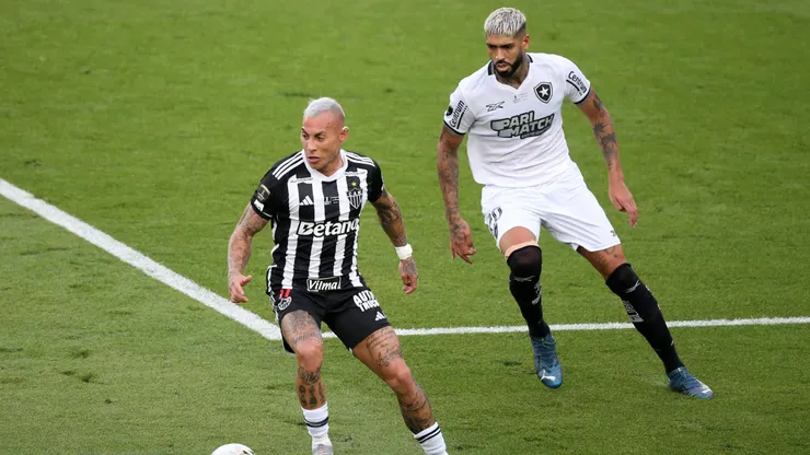 Eduardo Vargas sigue buscando club en Belo Horizonte