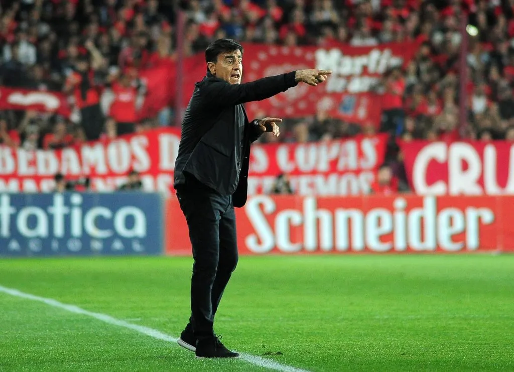 Quinteros enfrenta una final histórica con Vélez