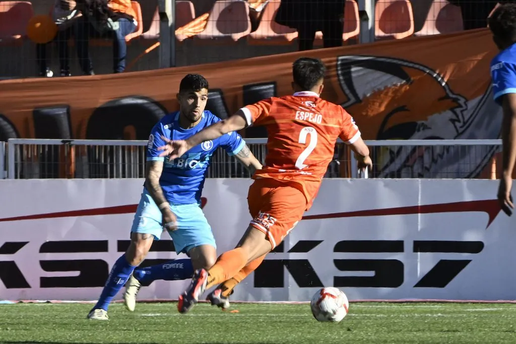 Jorge Espejo en acción por Cobreloa: tiene chances de fichar en Audax Italiano. (Pedro Tapia/Photosport).
