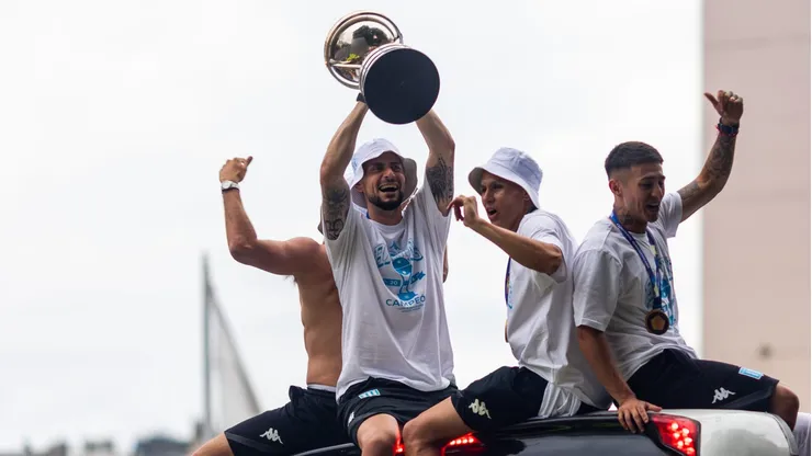 Gabriel Arias celebró la Sudamericana.