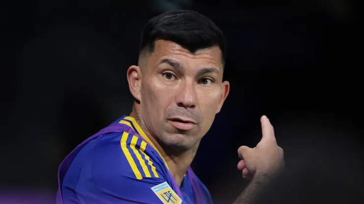 Medel respondió a los cuestionamientos por su peso