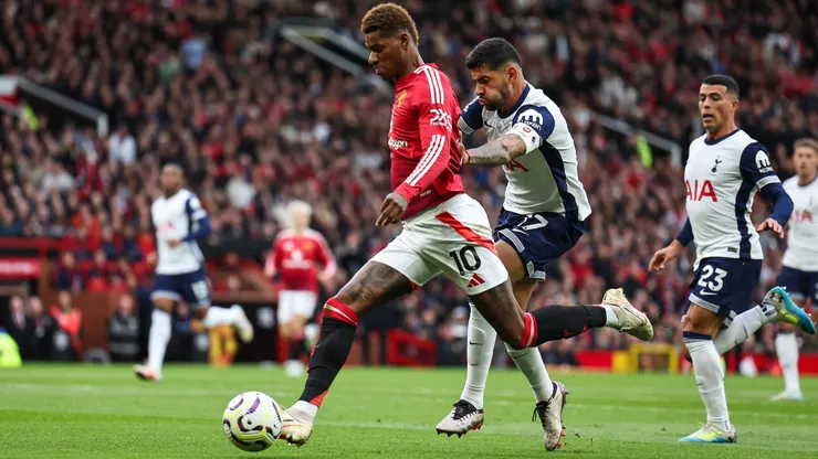Marcus Rashford y Cristian Romero en la goleada 3-0 de Tottenham sobre Manchester United en la fecha 3 de la Premier League 2024/25.