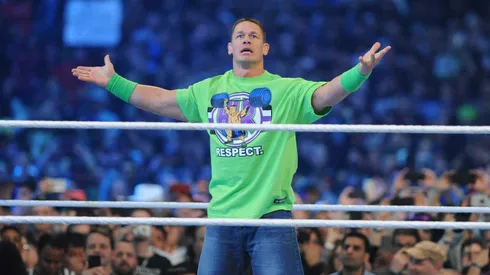 El también actor generó polémica al nombrar a uno de los luchadores emblemáticos de la empresa.