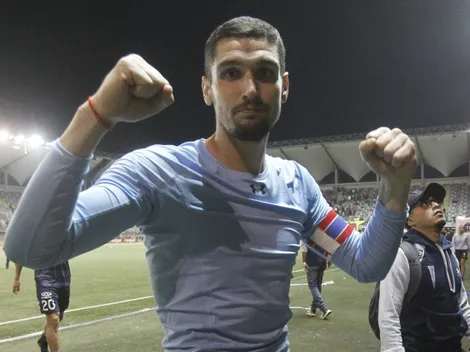 Hinchas de la Católica le ruegan a Dituro desechar a Colo Colo