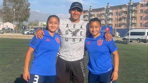 Humberto Suazo jugó en Colo Colo, pero hoy es uno más en la U.