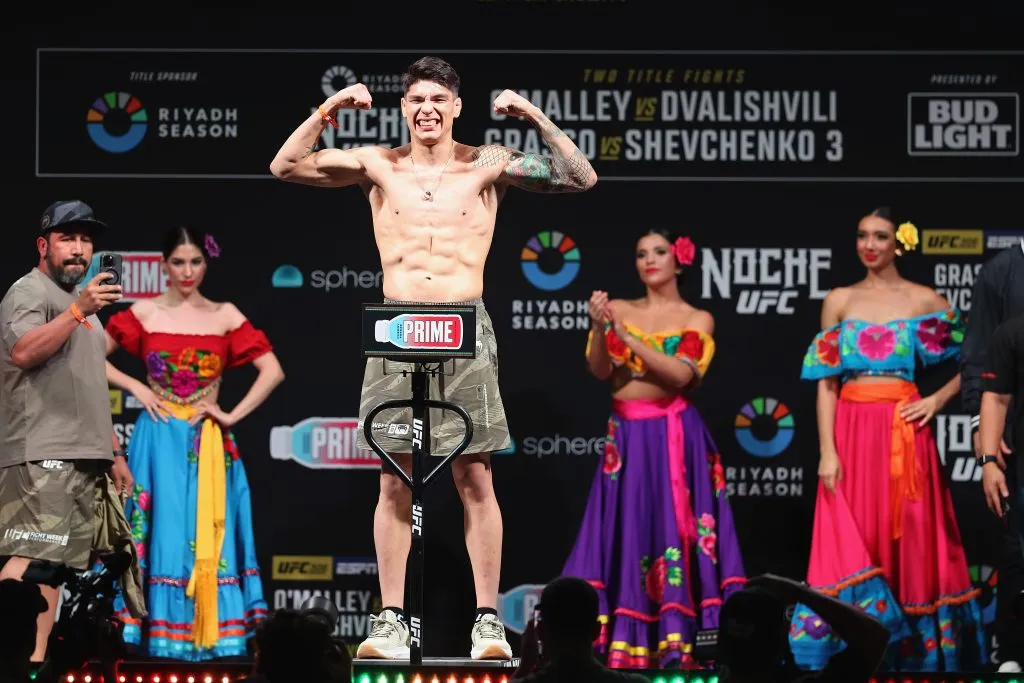 Ignacio Bahamondes se ha hecho un lugar en el UFC, pero pocos saben la razón detrás de su apodo “La Jaula”. Foto: Getty Images.