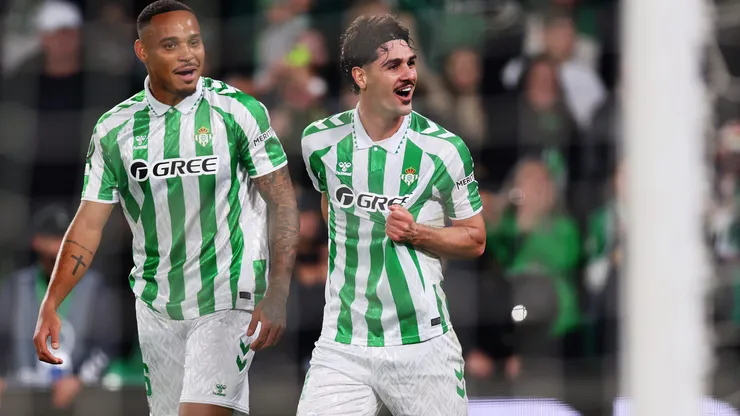 Real Betis sumó un triunfo clave en la Conference League.