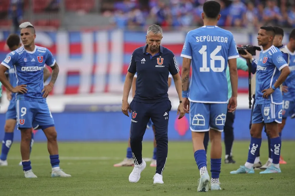 La U busca ganar en tribunales lo que no pudo obtener en la cancha. Foto: Pepe Alvujar/Photosport