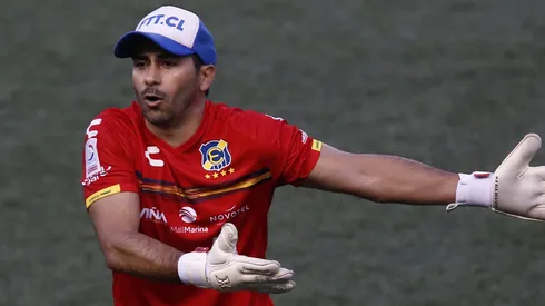 Johnny Herrera avisa que el fútbol chileno no iniciará por la medida Sub 23 en Segunda División