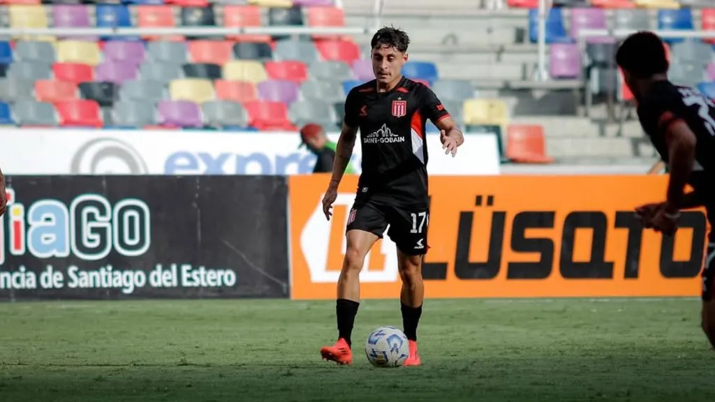 Altamirano se aleja de la U