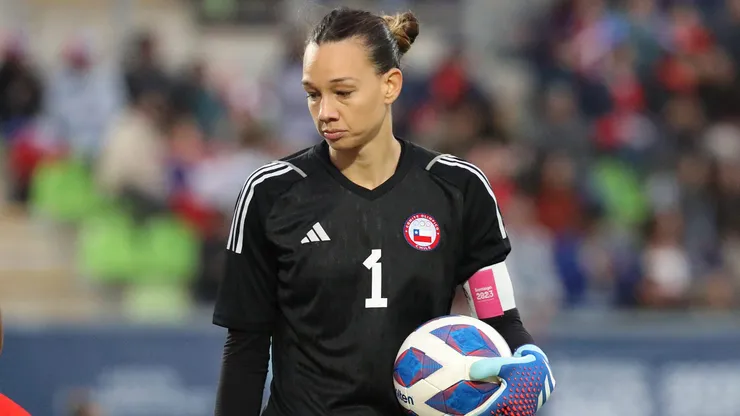 Tiane Endler habló de su retiro de la Roja femenina