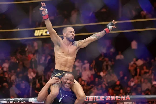 El triunfo de Pantoja sobre Asakura en el UFC 310 fue el último evento numerado del año | Getty Images