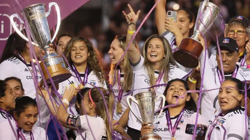 Las albas vienen de coronarse tricampeonas del fútbol chileno.