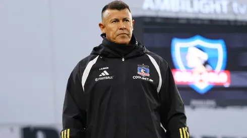 Jorge Almirón saca la voz tras quiebre entre jugadores de Colo Colo y dirigentes.