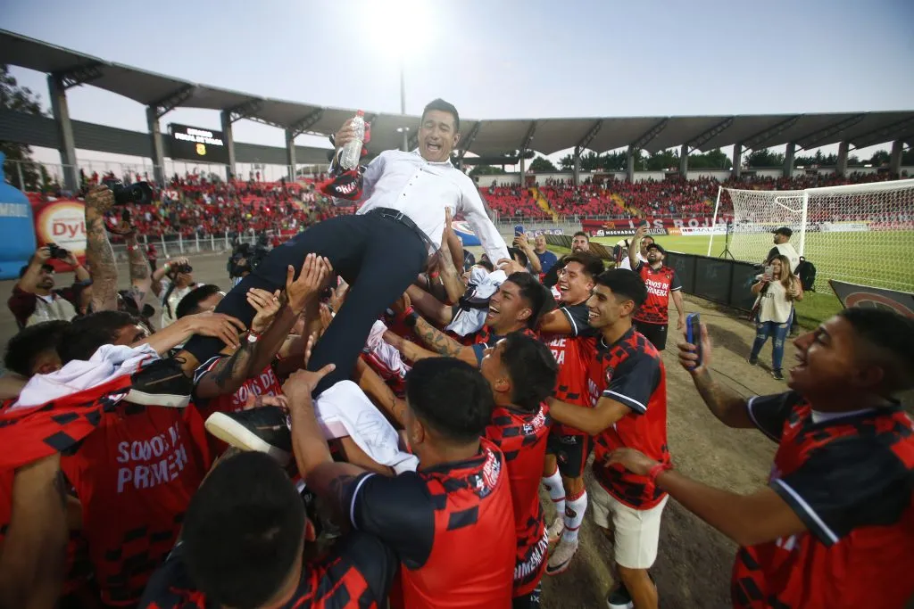 Víctor Rivero le dio el ascenso a Deportes Limache. Imagen: Photosport.