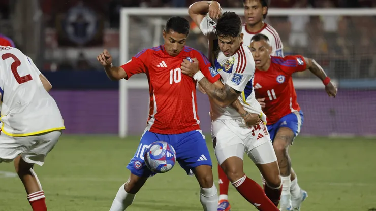 Colo Colo busca la fórmula para fichar a Luciano Cabral.