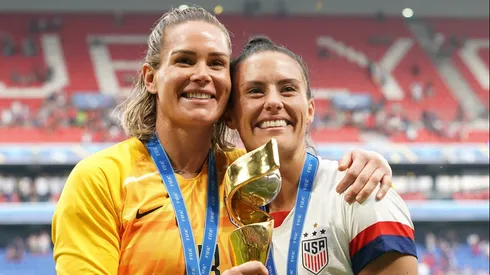 Las campeonas mundiales se enfrentan fuera de la cancha.