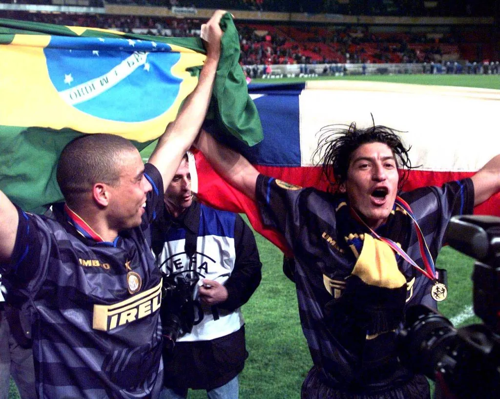 Ronaldo jugó con Iván Zamorano en el Inter de Milan