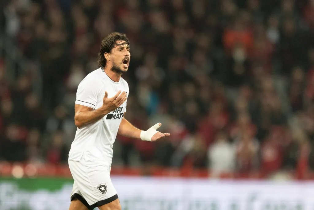 Gabriel Pires seguirá su carrera en Grecia. (Rodolfo Buhrer | Imago).