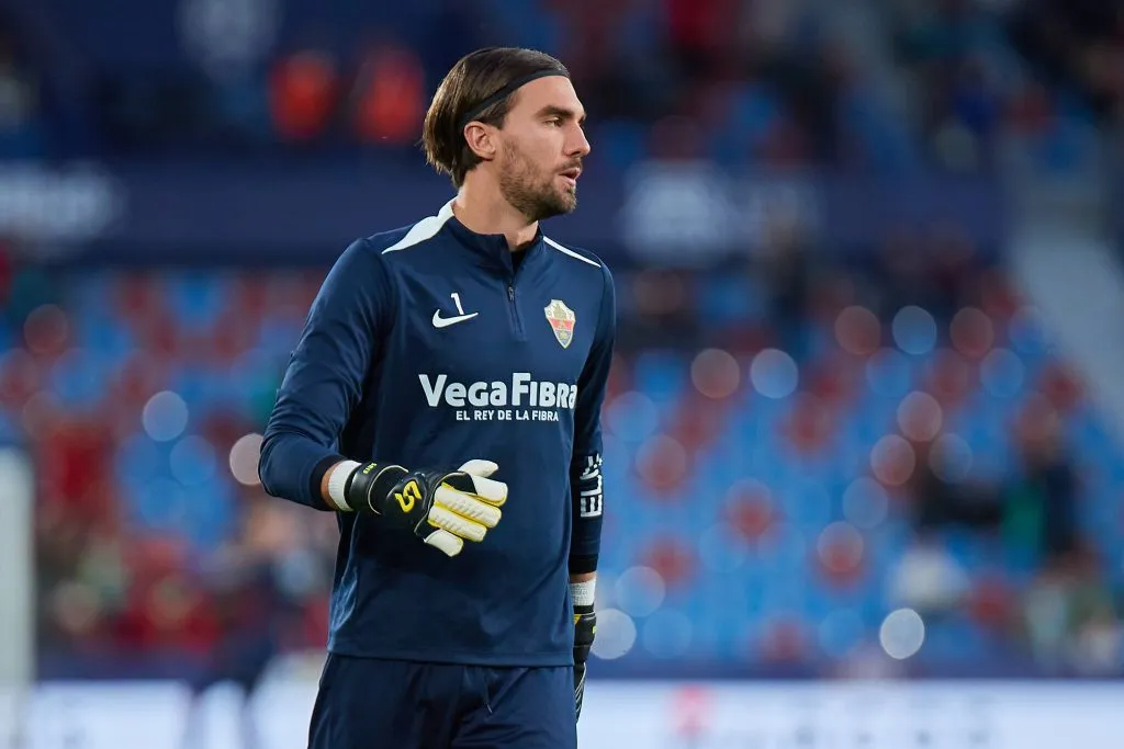 Miguel San Román fue el titular en el Elche CF ante el Castellón. (Foto: José Torres | Imago).