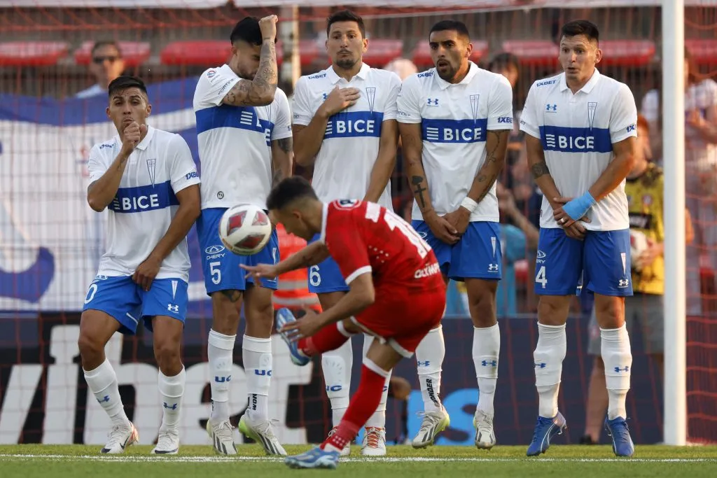 César Pinares y Alfonso Parot se alejan de U. Católica | Photosport