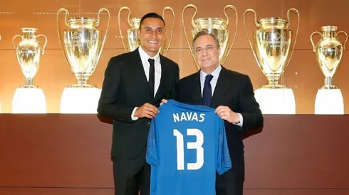 Keylor Navas junto a Florentino Pérez, presidente del Real Madrid.