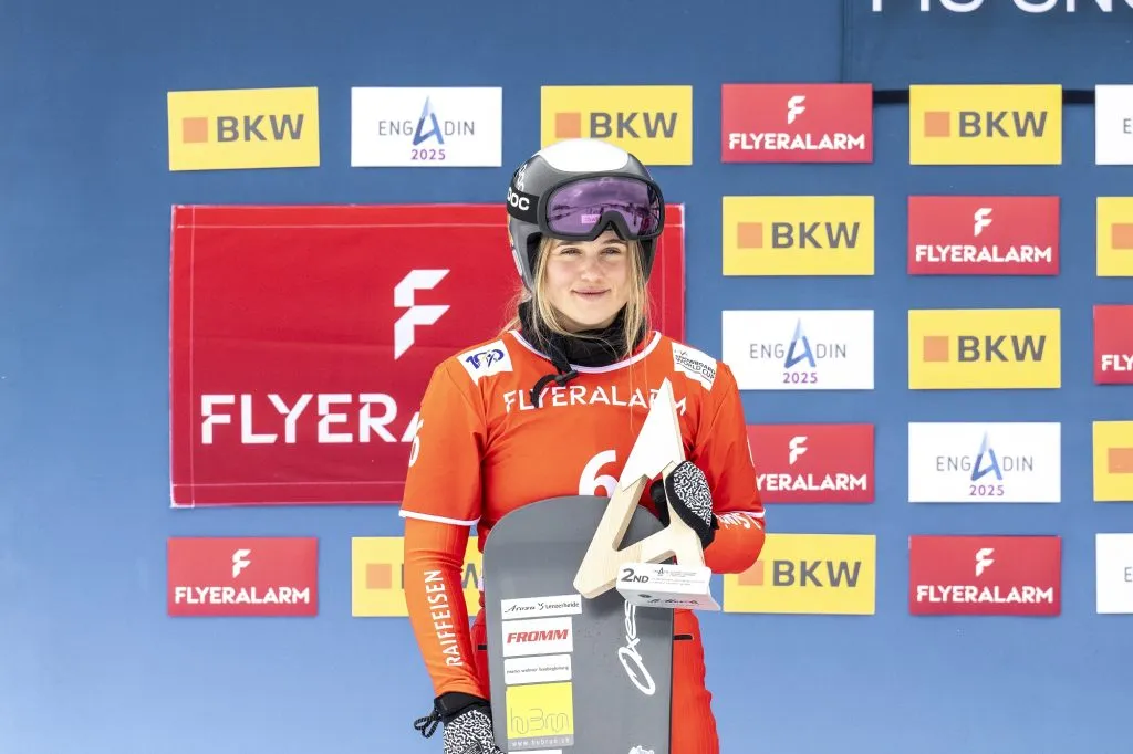 Sophie Hediger consigue el 2º puesto durante la Copa del Mundo de Snowboard Cross de la FIS el 26 de enero de 2024 (Getty Images).