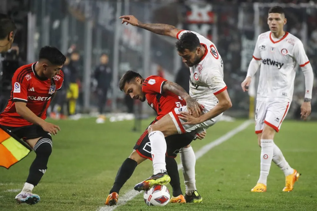 Juan Pablo Freytes ante Colo Colo por Unión La Calera. (Jonnathan Oyarzun/Photosport).
