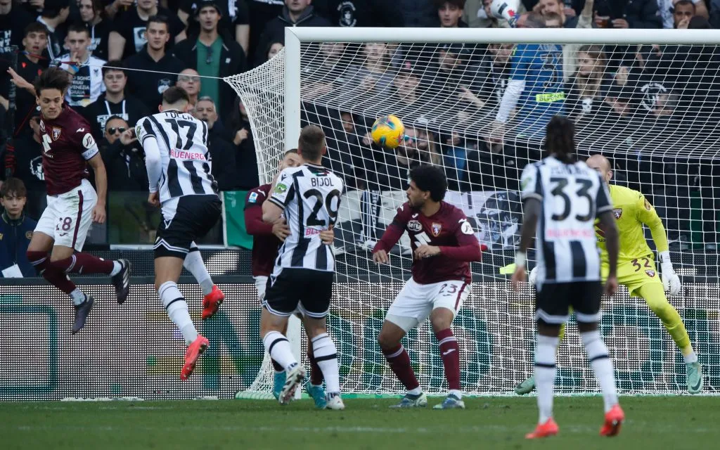 Udinese empató un partido que llevaba adelante por 2-0 ante Torino. (Photo by Timothy Rogers/Getty Images)