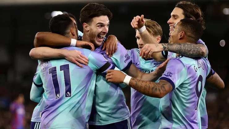 Arsenal necesita los tres puntos en el primer partido del año para escalar a la segunda posición de la Premier League.