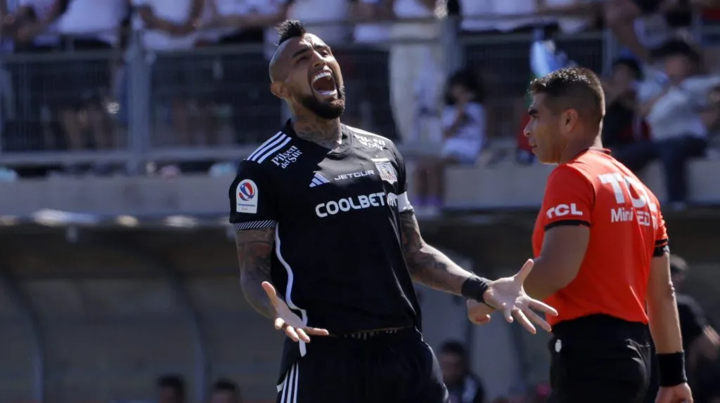 Arturo Vidal fue elegido el mejor de Chile.