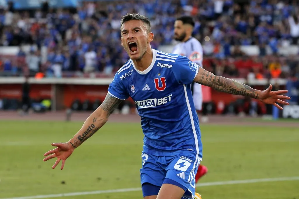 Charles Aránguiz recibió un voto en la elección del Mejor Jugador de América. Foto: Javier Torres/Photosport