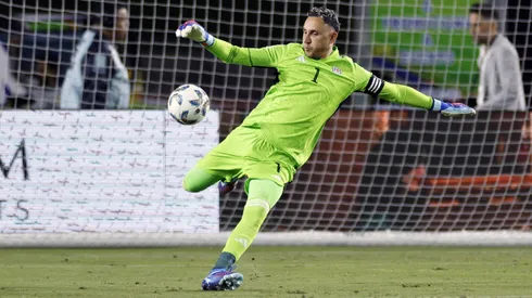 Keylor Navas se acerca a Colo Colo.