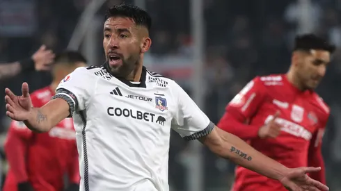 Mauricio Isla lo pasa bien en Año Nuevo.