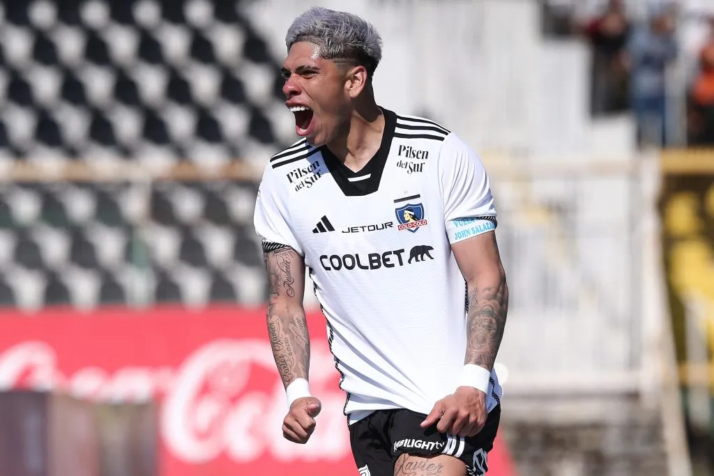 Pinilla le abre el abanico a Carlos Palacios en su llegada a Boca: le avisa que puede llegar hasta el Real Madrid.