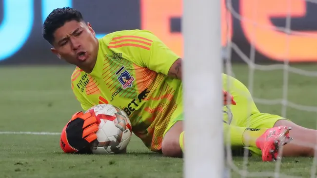 Eduardo Lobos se la jugó por Brayan Cortés para el puesto de arquero en Colo Colo de cara al 2025. | Foto: Photosport.