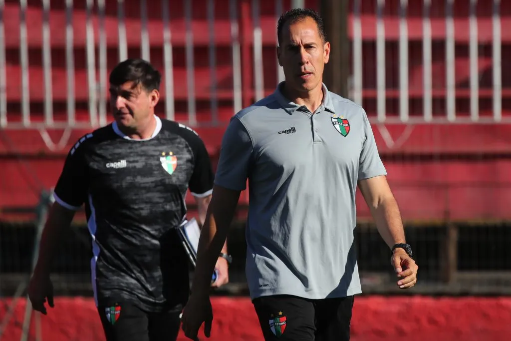 Bovaglio revela cómo vivió el erróneo fichaje de Junior Fernandes en Palestino.